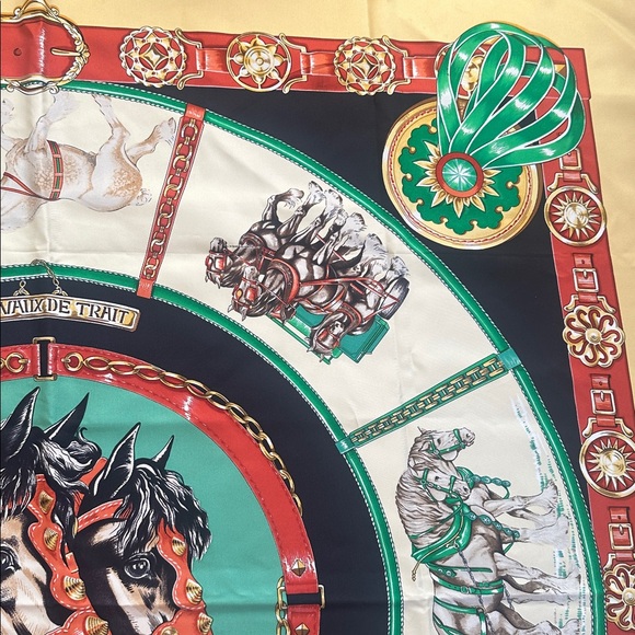 100% Authenic Hermes carre 90 Chevaux DE Trait scarf - Picture 2 of 14
